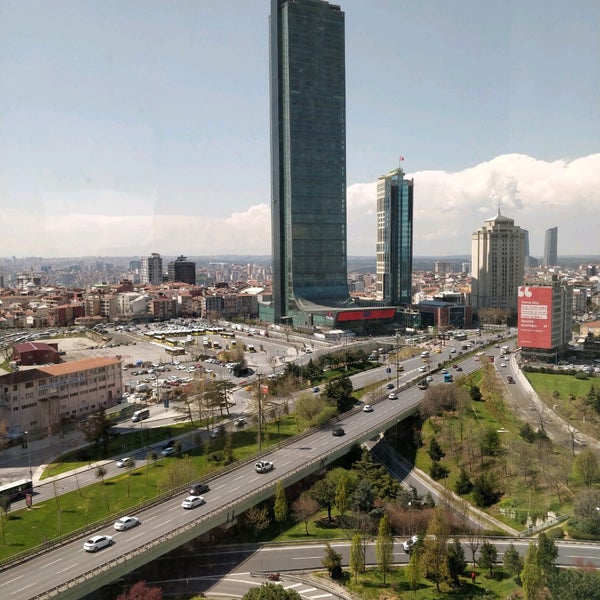4/21/2021에 Gökhan T.님이 İş Kuleleri | Kule 1에서 찍은 사진