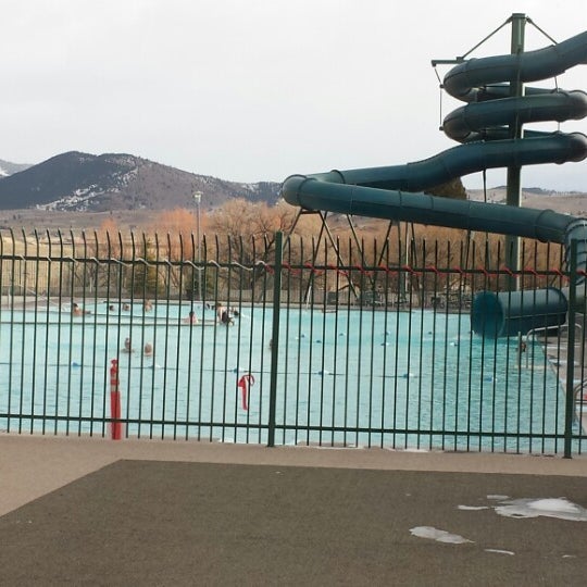 Foto scattata a Fairmont Hot Springs Resort da Lorene S. il 12/31/2013
