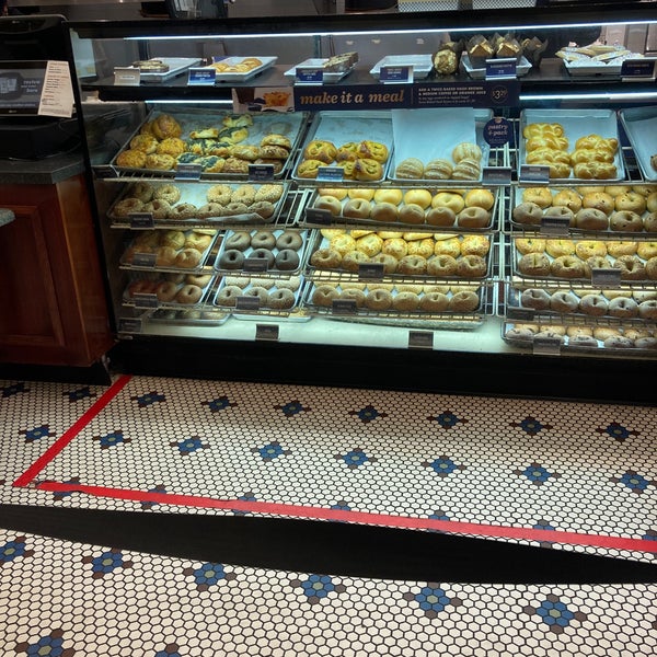 Noah's Bagels Bagel Shop