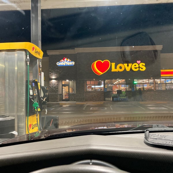 Love's Travel Stop - Truck Stop in Ontario