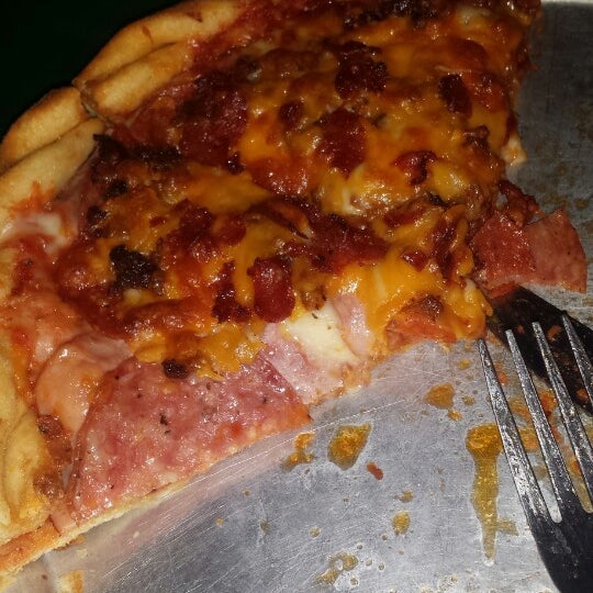 Foto tirada no(a) Lake Tahoe Pizza Company por Phil M. em 4/4/2014