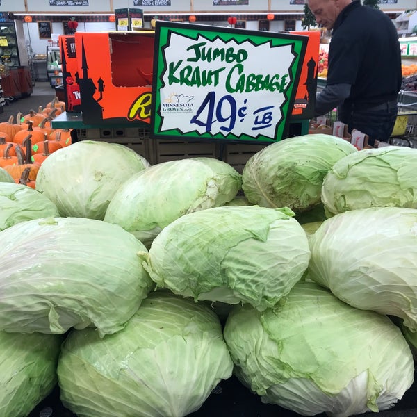 Bob's Produce Ranch Grocery Store in Fridley