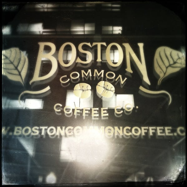 Снимок сделан в Boston Common Coffee Company пользователем Sousou B. 1/24/2013