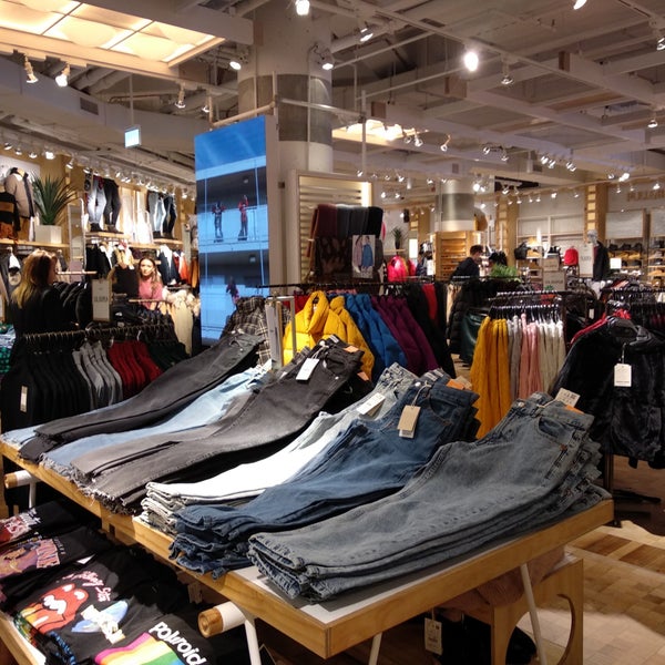 Vêtements pull and bear sales