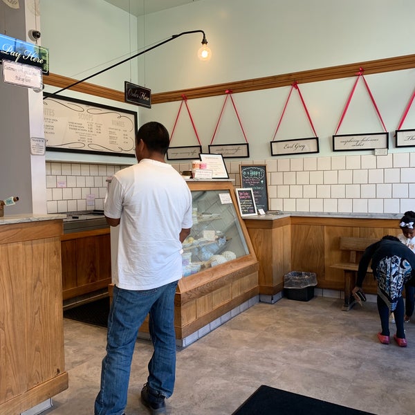 10/30/2018 tarihinde Luis G.ziyaretçi tarafından Ici Ice Cream'de çekilen fotoğraf