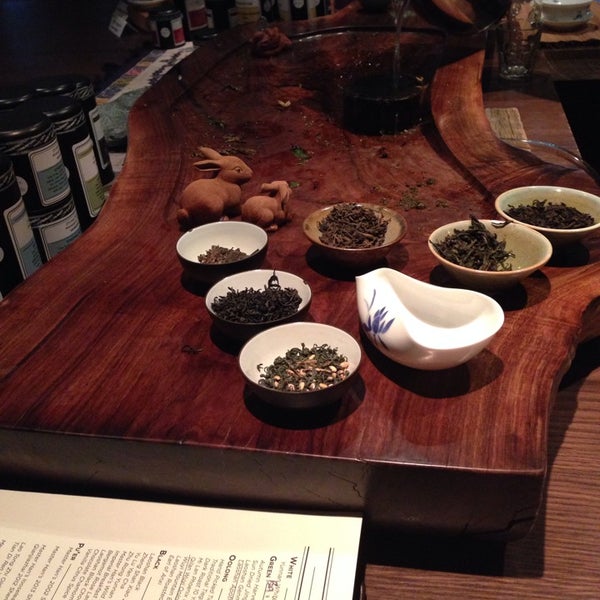Das Foto wurde bei Verdant Tea Tasting Room &amp; Tea Bar von Michael R. am 2/23/2014 aufgenommen