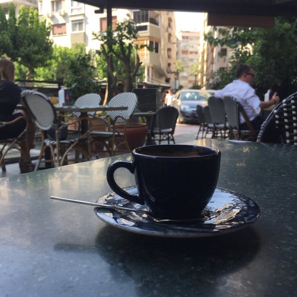Photo taken at Yüzde Yüz Restaurant &amp; Cafe by Önder K. on 7/7/2020