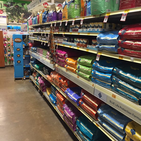 PetSmart San Antonio'da Evcil Hayvan Malzemeleri Mağazası