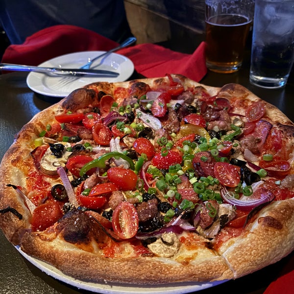 4/14/2024 tarihinde Michael L.ziyaretçi tarafından Pizza Rock'de çekilen fotoğraf