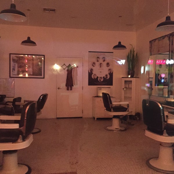 Photo taken at Blind Barber by Hector O. on 12/7/2014