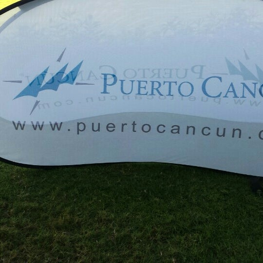 Das Foto wurde bei Puerto Cancún Golf Club von Jose M. am 2/4/2016 aufgenommen