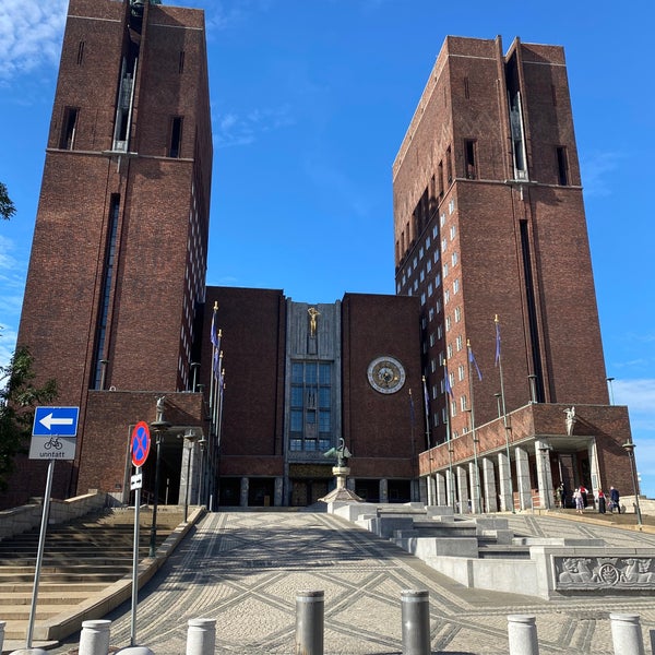 Foto tomada en Ayuntamiento de Oslo  por Özlem E. el 7/16/2022