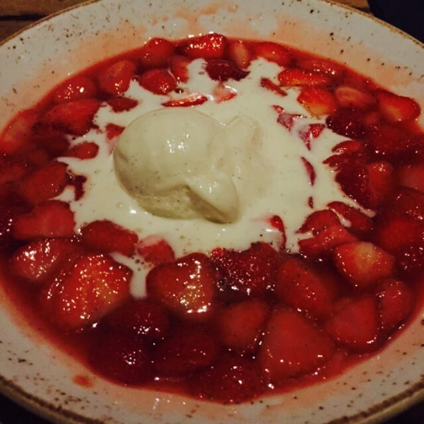 Not the typical japanese dessert, but who cares: flambé strawberries with ice cream. A must.