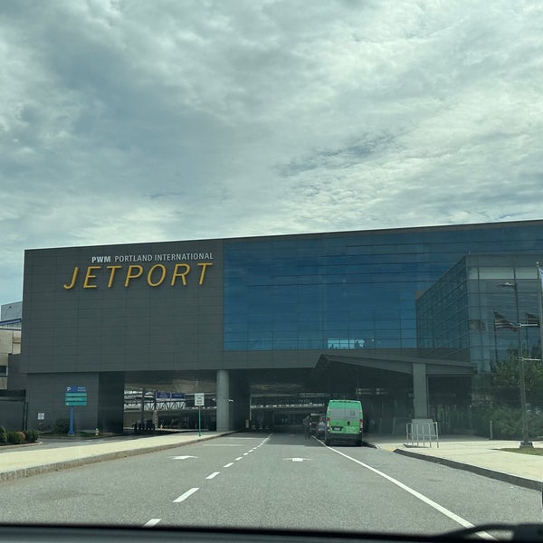 10/2/2022にDamon S.がPortland International Jetport (PWM)で撮った写真