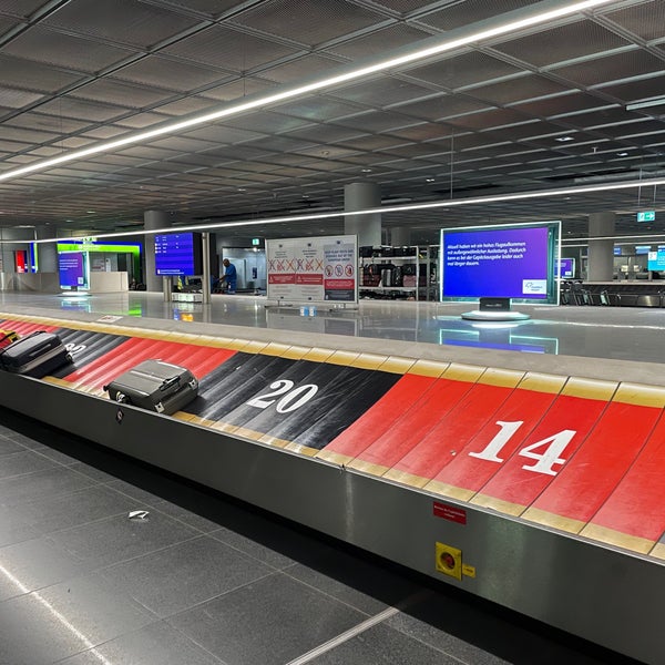 Gepäckausgabe Frankfurt Flughafen Terminal 2 de.foursquare.com