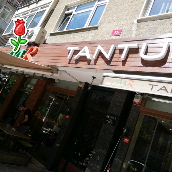 Photo taken at MR Tantuni | Cafe by Murat on 4/30/2019