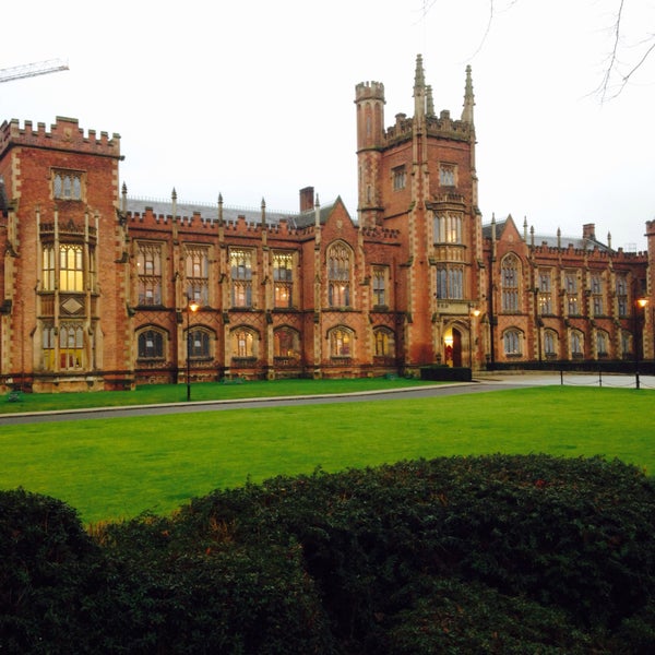 Университет королевы в белфасте. Университет королева отзывы. Мготу королев. Самарский университет студенты фото. Университет королева отзывы.