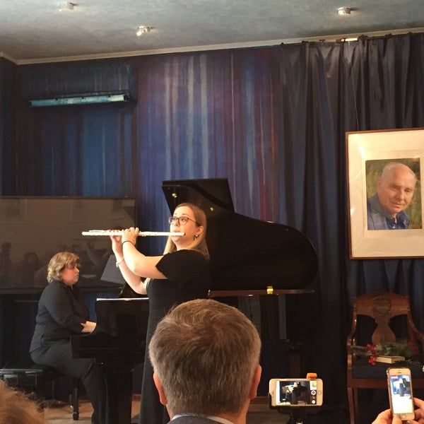 "культурный центр имени в. Библиотека вульфа. Библиотека вульфа. Библиотека имени вульфа. Библиотека вульфа.