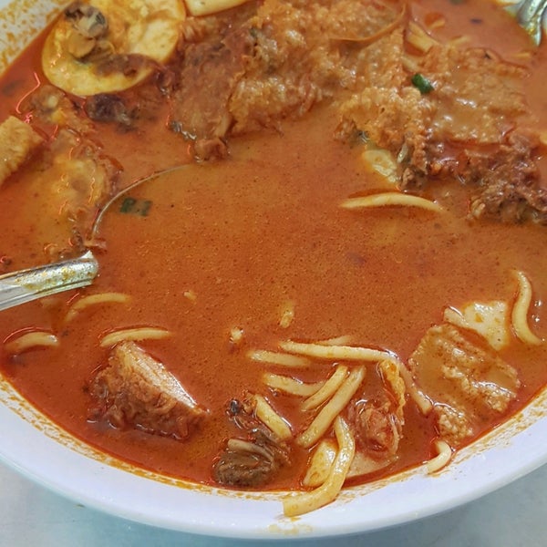 Resepi Mee Kari Sedap Gila  Mie kari ayam•bakso ayam•cabe rawit merah