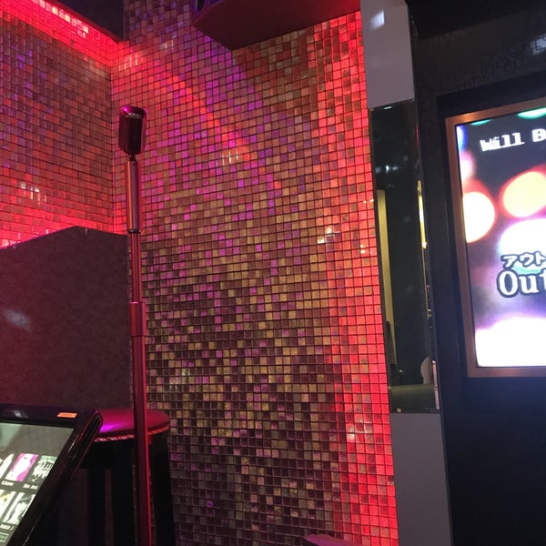Cash Studio Family Karaoke Box Karaoke Bar in Singapore