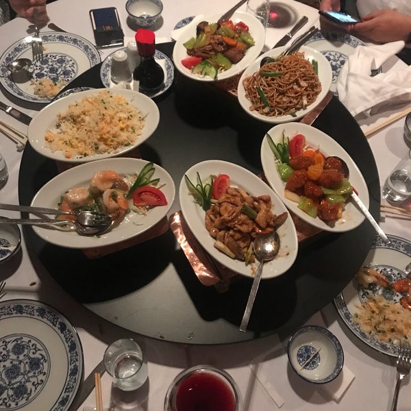 Photo taken at Dragon Restaurant by Berkay K. on 10/26/2018