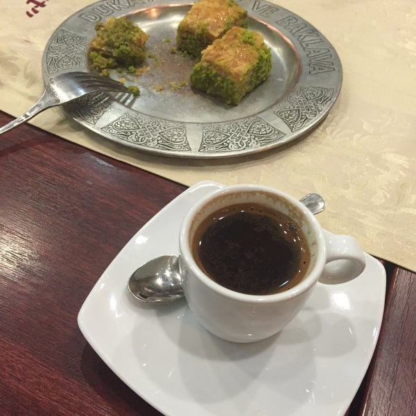 Снимок сделан в Turkish Restaurant Dukat пользователем Srmn Y. 9/12/2016