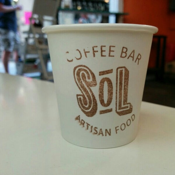6/20/2015 tarihinde Daniel H.ziyaretçi tarafından Slice of Life Coffee Bar'de çekilen fotoğraf