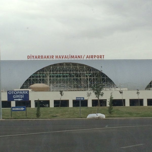 6/18/2016 tarihinde Yahya T.ziyaretçi tarafından Diyarbakır Havalimanı (DIY)'de çekilen fotoğraf