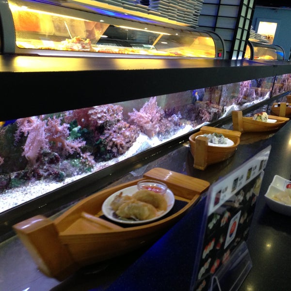 Foto tirada no(a) Ikesu Japanisches Restaurant por Monica Z. em 4/18/2013