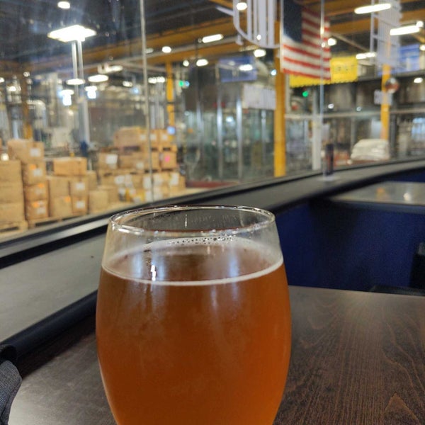 Photo taken at Florida Beer Company by Julie M. on 4/4/2023