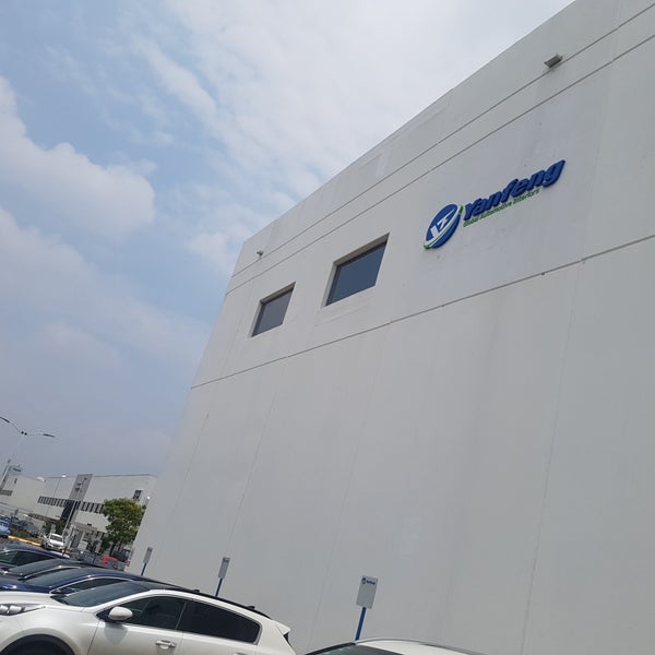 Yanfeng Automotive Fábrica en El Marques