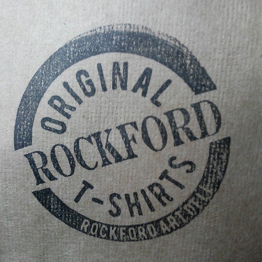 รูปภาพถ่ายที่ Rockford Art Deli โดย Danikka P. เมื่อ 10/27/2012