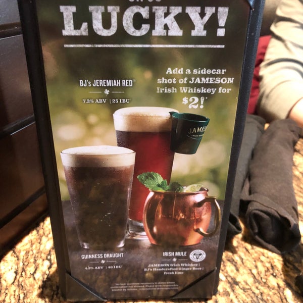 Photo taken at BJ&#39;s Restaurant &amp; Brewhouse by Thomas B. on 3/25/2018