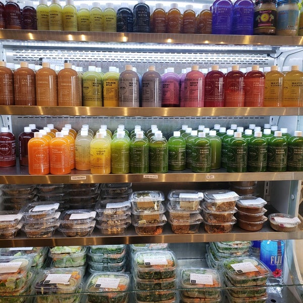 Photo taken at Local Juicery by Beverly Z. on 12/27/2020