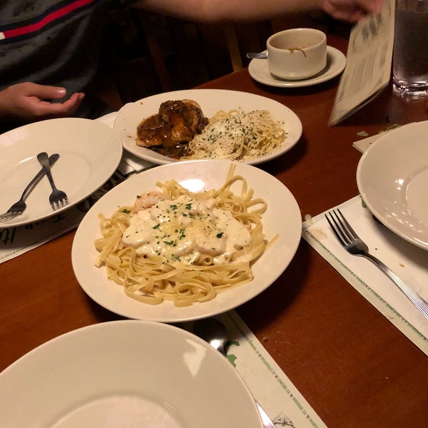 Photo taken at The Old Spaghetti Factory by Abdullah on 9/1/2018