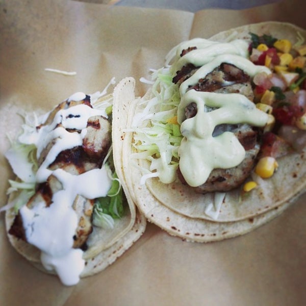 Foto diambil di Dorado Tacos &amp; Cemitas oleh Rebecca G. pada 7/16/2013