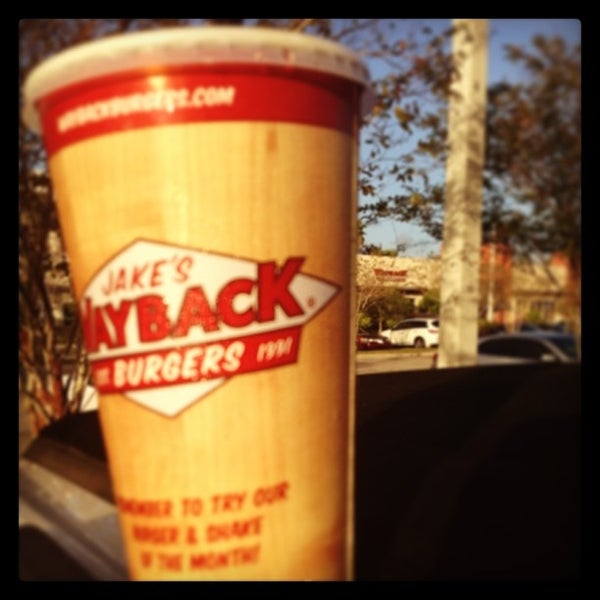 Foto tirada no(a) Wayback Burgers por Andrew W. em 12/22/2013