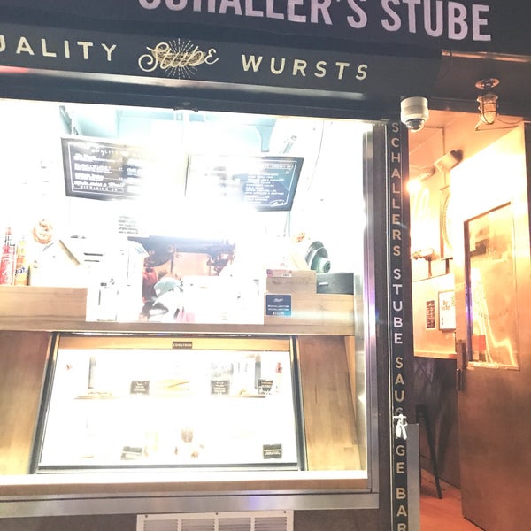 8/24/2017にChristopher M.がSchaller&#39;s Stube Sausage Barで撮った写真