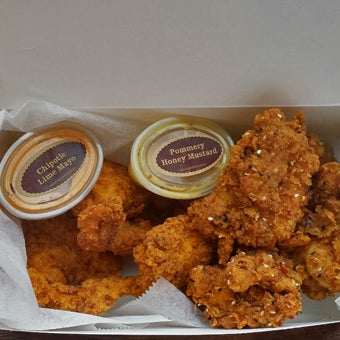 Foto diambil di Wishbone Craft Fried Chicken oleh Wishbone Craft Fried Chicken pada 11/16/2013