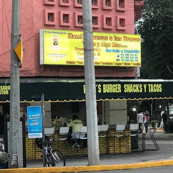 8/20/2017에 Samira A.님이 Pepe&#39;s burger snacks     Cuando usted la prueba lo comprueba, La mejor!에서 찍은 사진