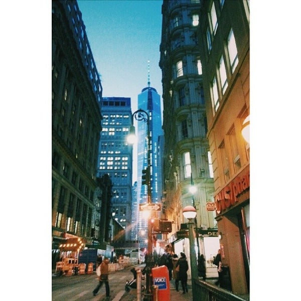 Foto diambil di Holiday Inn New York City - Wall Street oleh Ron D. pada 1/30/2014