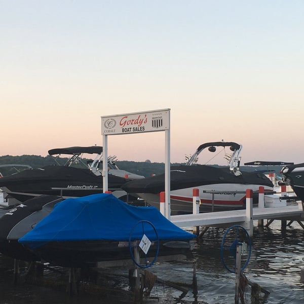 Gordy's Boat House Restaurant Seafood Restaurant