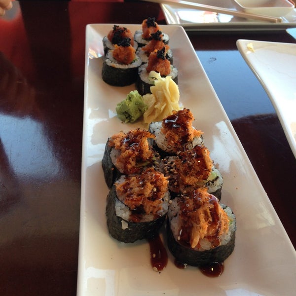 Снимок сделан в Ukai Japanese Restaurant пользователем Austin G. 3/3/2013