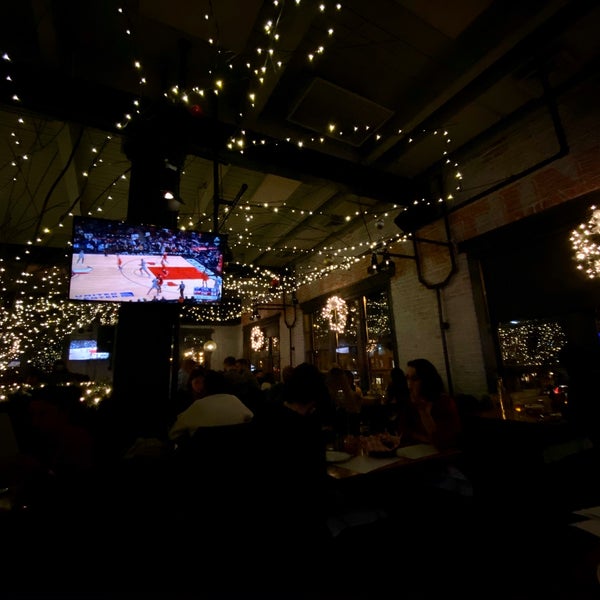 12/14/2019 tarihinde Austin G.ziyaretçi tarafından Bar Siena'de çekilen fotoğraf