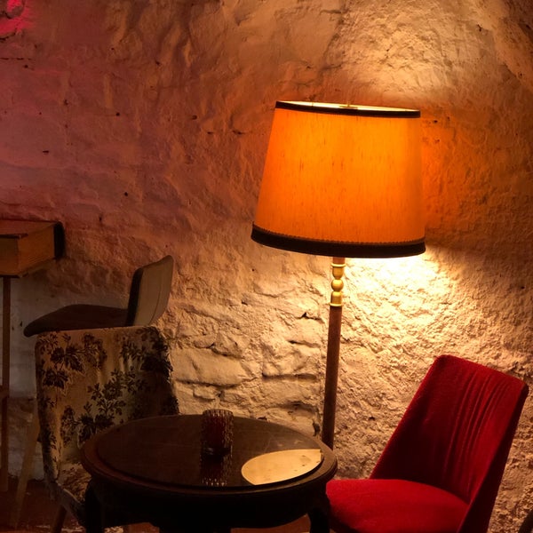 10/2/2019 tarihinde Ali P.ziyaretçi tarafından Konrad Café &amp; Bar'de çekilen fotoğraf