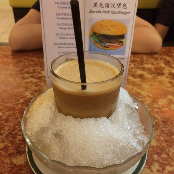 Photo prise au Tsim Tung Hong Kong Restaurant (尖東香港茶餐廰) par Heng Kit N. le9/7/2014