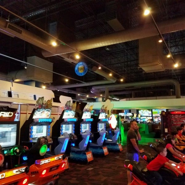 Photo taken at Dave &amp; Buster&#39;s by Jen P. on 4/13/2017