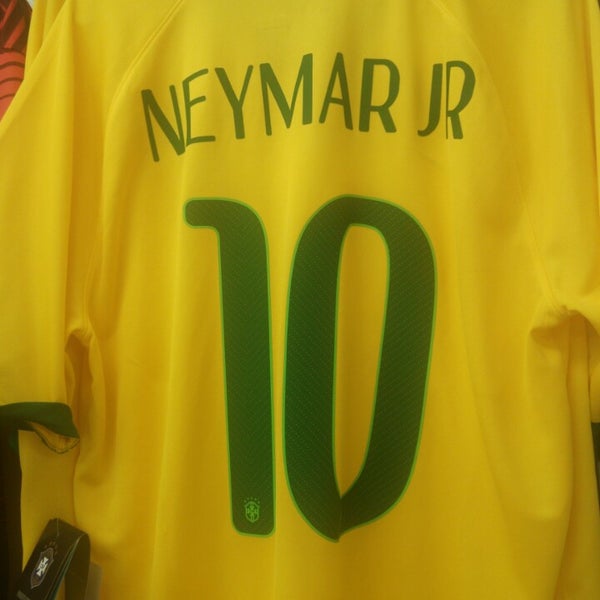 SPORTS PRO SHOP B&D 横浜桜木町 (閉業) 野毛のスポーツ用品小売