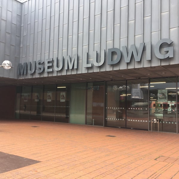 Foto diambil di Museum Ludwig oleh Eva 🦪 pada 9/15/2017