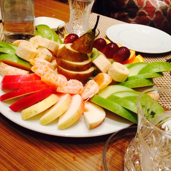 4/13/2014 tarihinde Yulya Z.ziyaretçi tarafından AVAZ Dining &amp; Lounge'de çekilen fotoğraf